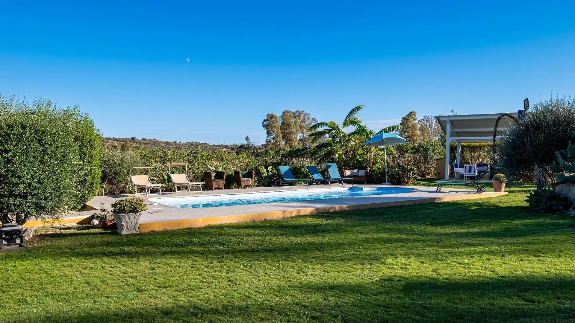 Villa Domo Sardo Castiadas